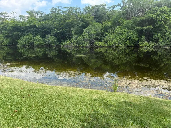 2671 Carambola Circle N #1755, Coconut Creek, FL 33066