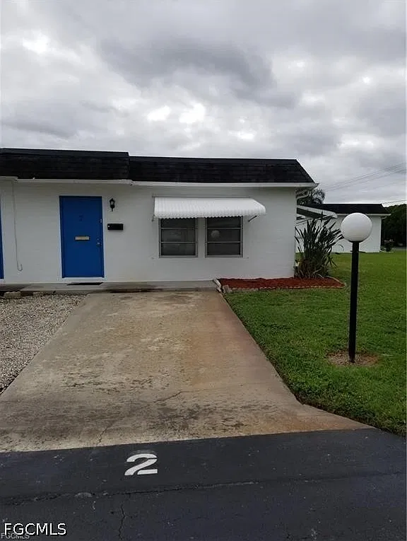 2 bed, 2.0 bath, 812 sqft, $1,100 — Photo 2