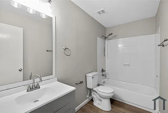7707 Cypress Edge Dr — Photo 19