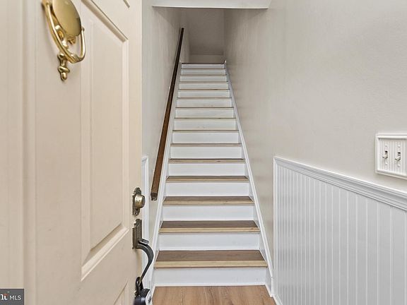 4th image of 214 Wyndham Pl