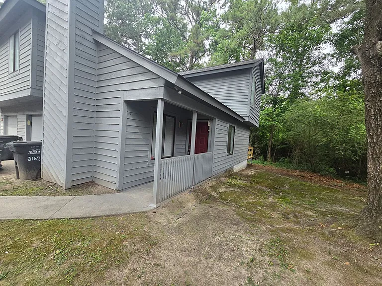 2168 Spoleto Ln E — Photo 21