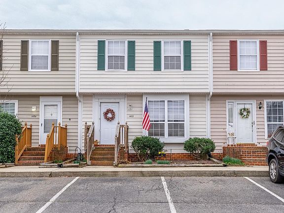 2nd image of 1452 Ashbourne Dr