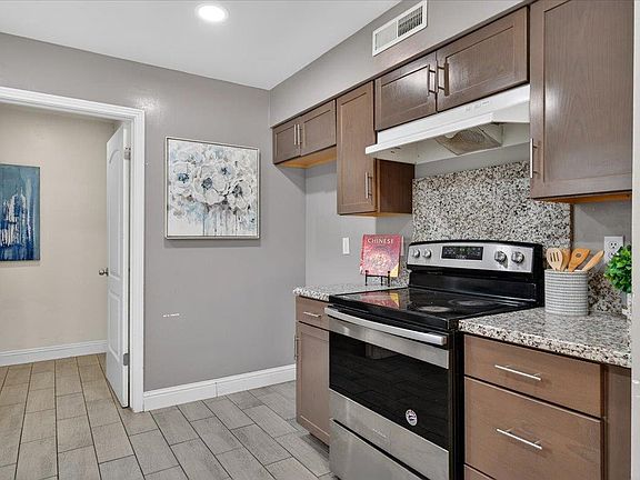 4th image of 4639 W Saginaw Way