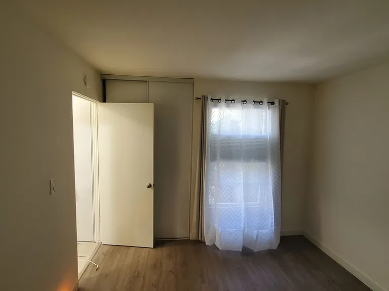 Del Prado — Photo 11