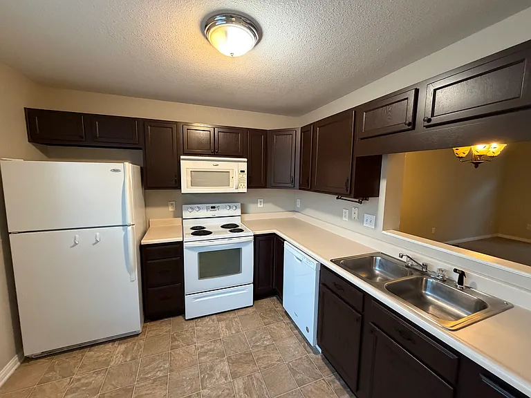 3057 Armory Dr — Photo 5
