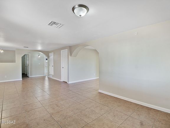 5th image of 5781 S Catalina Ave