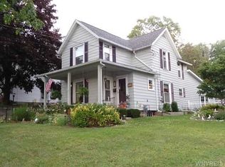 32 Dolbeer St, Perry, NY 14530