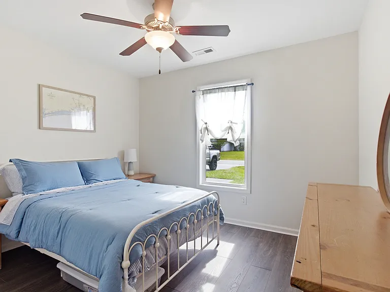 211 N Windy Ridge Rd — Photo 4