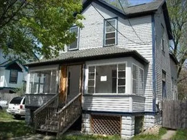 526 Harding Pl, Kalamazoo, MI 49007