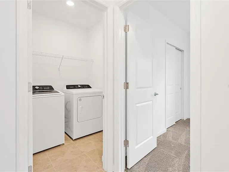 6560 Silverstar Dr — Photo 20