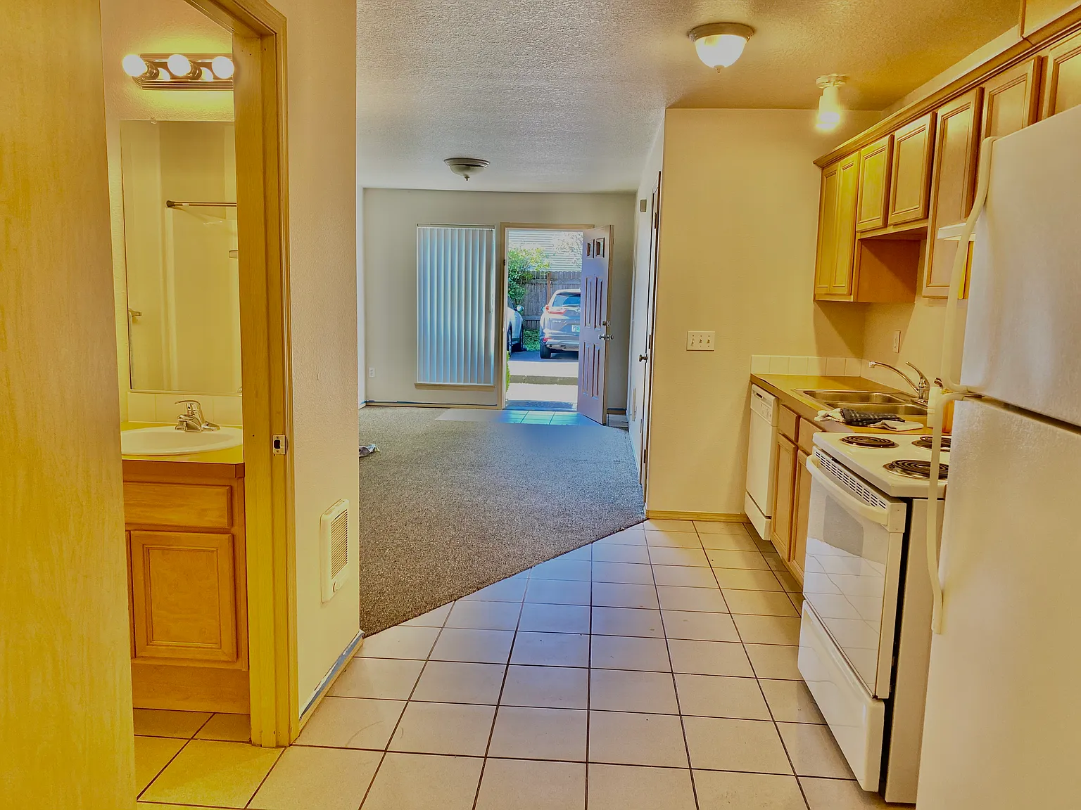 11933 SE Oak St — Photo 2