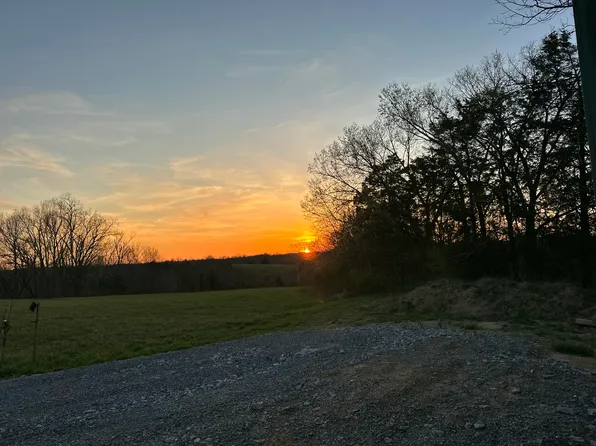 731 Trails End Rd, Lancaster, KY 40444