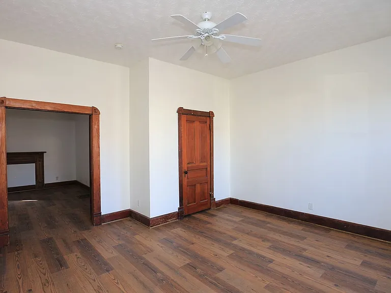 401 Lincoln St — Photo 7