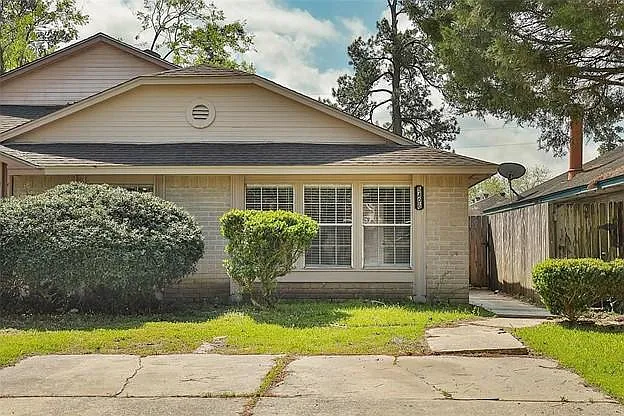 5406 Rivergate Dr — Photo 1