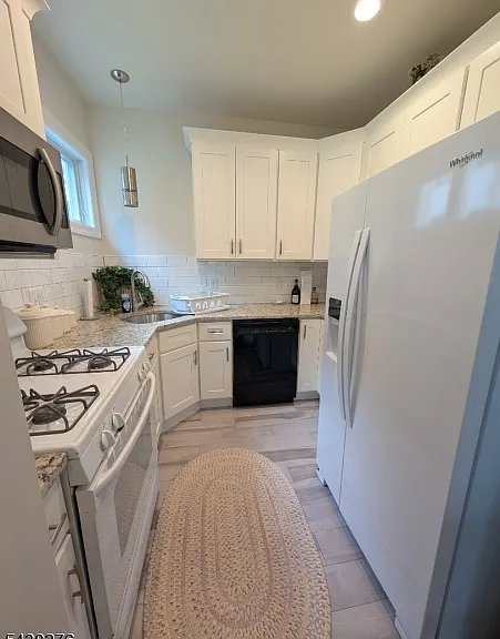 36 Phoenix Ave #A — Photo 6