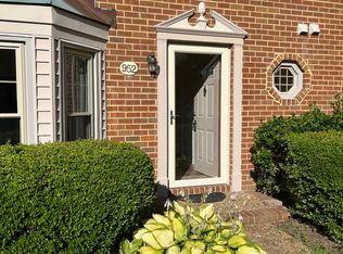952 Colonial Meadows Way, Virginia Beach, VA 23454