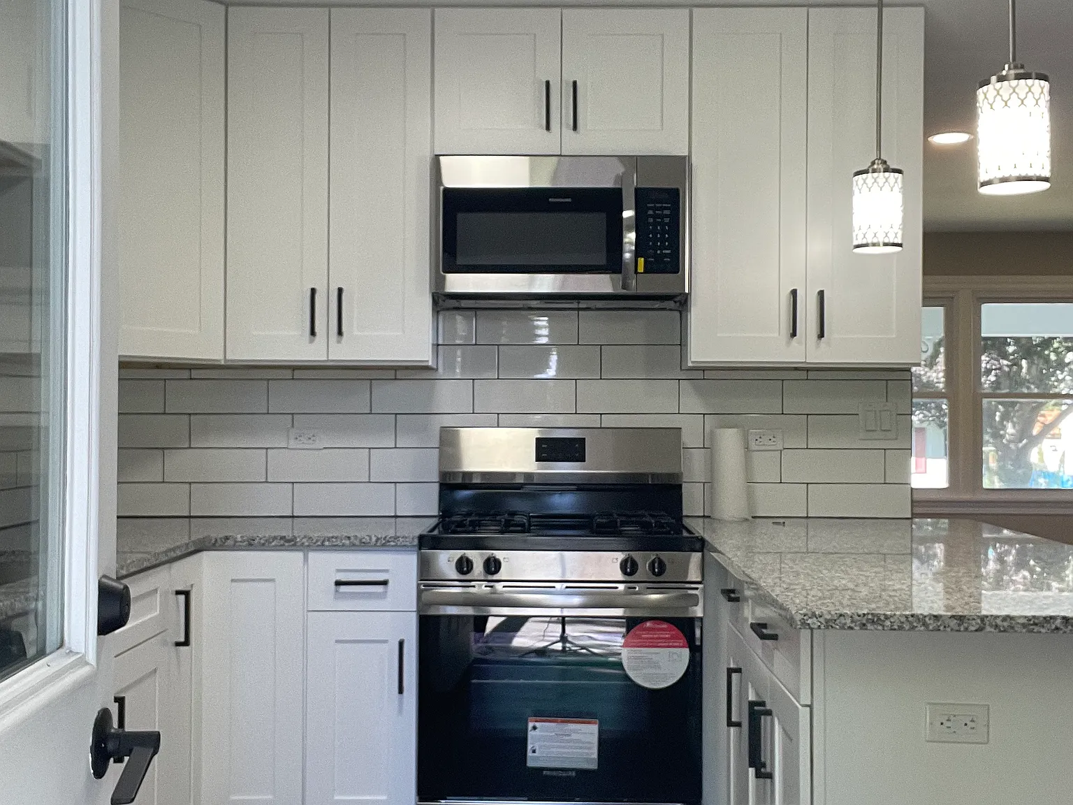 118 Sunshine Ln — Photo 2