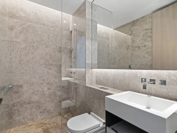 522 West 29th Street image 15 of 20