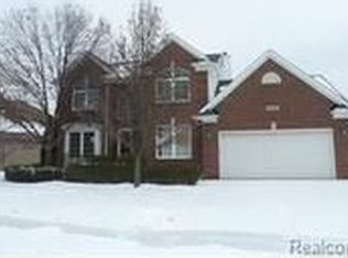 48628 Harvest Ln, Macomb, MI 48044