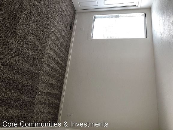 3rd image of 390 E 2700 S APT 1