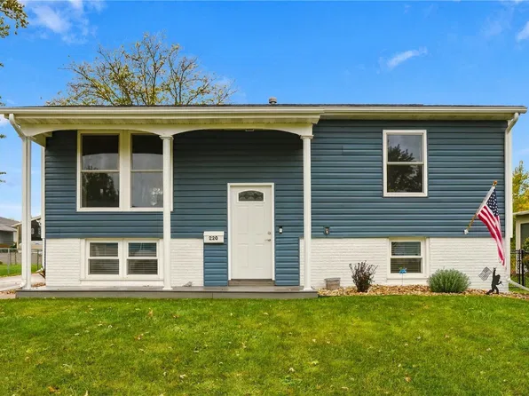 220 Fleetwood Rd SW, Cedar Rapids, IA 52404