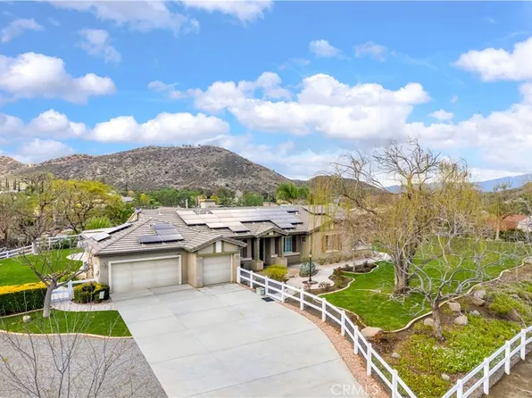 23638 Rose Quartz Dr, Perris, CA 92570