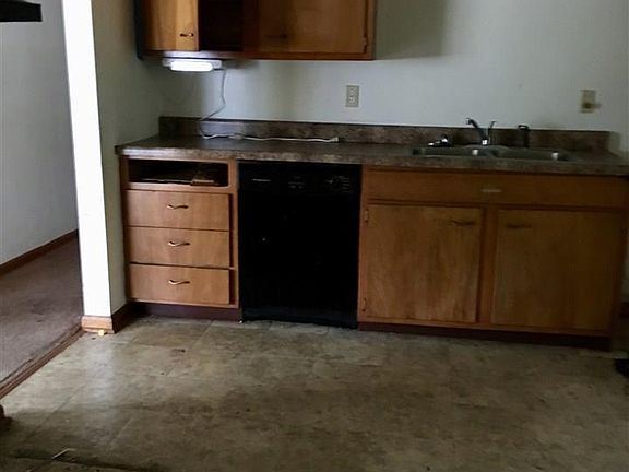 2nd image of 1324 N Schneblin Ct