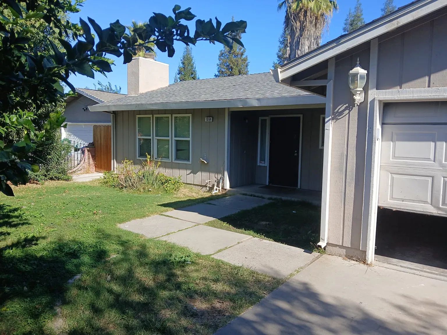 3 bed, 1307 sqft, $2,100 — Photo 3