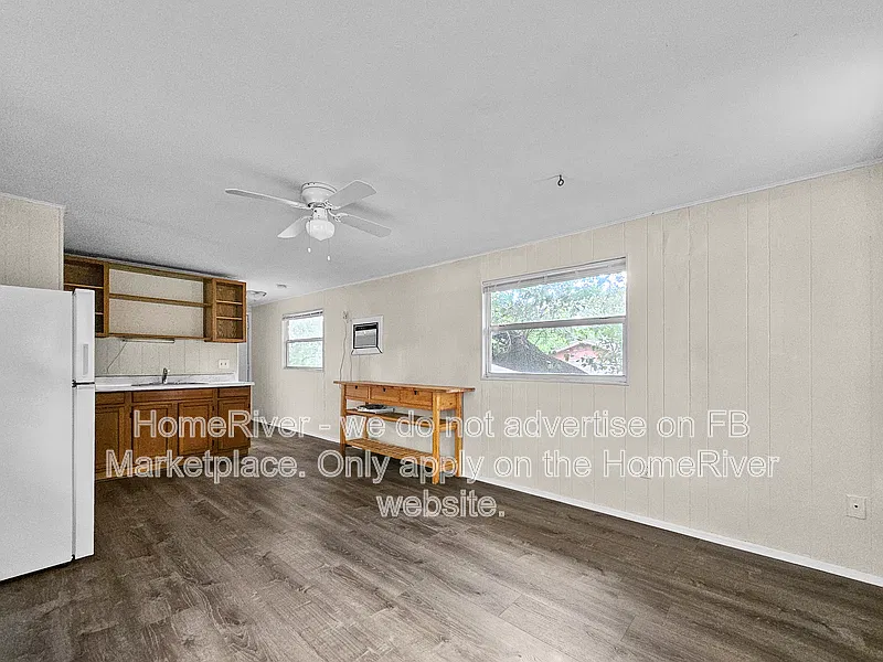Studio, 1.0 bath, 350 sqft, $1,100 — Photo 4