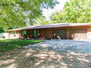 3221 NW Sosiva Ln, Topeka, KS 66617
