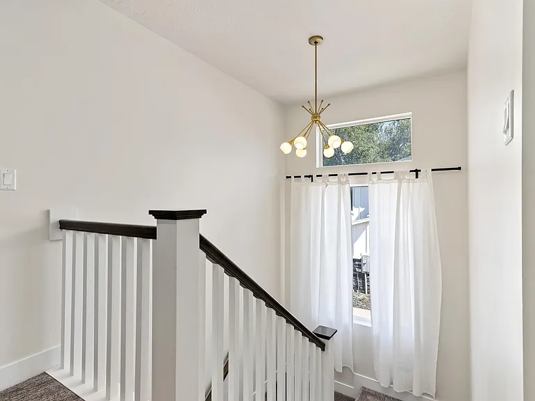 414 E 8800 S — Photo 16