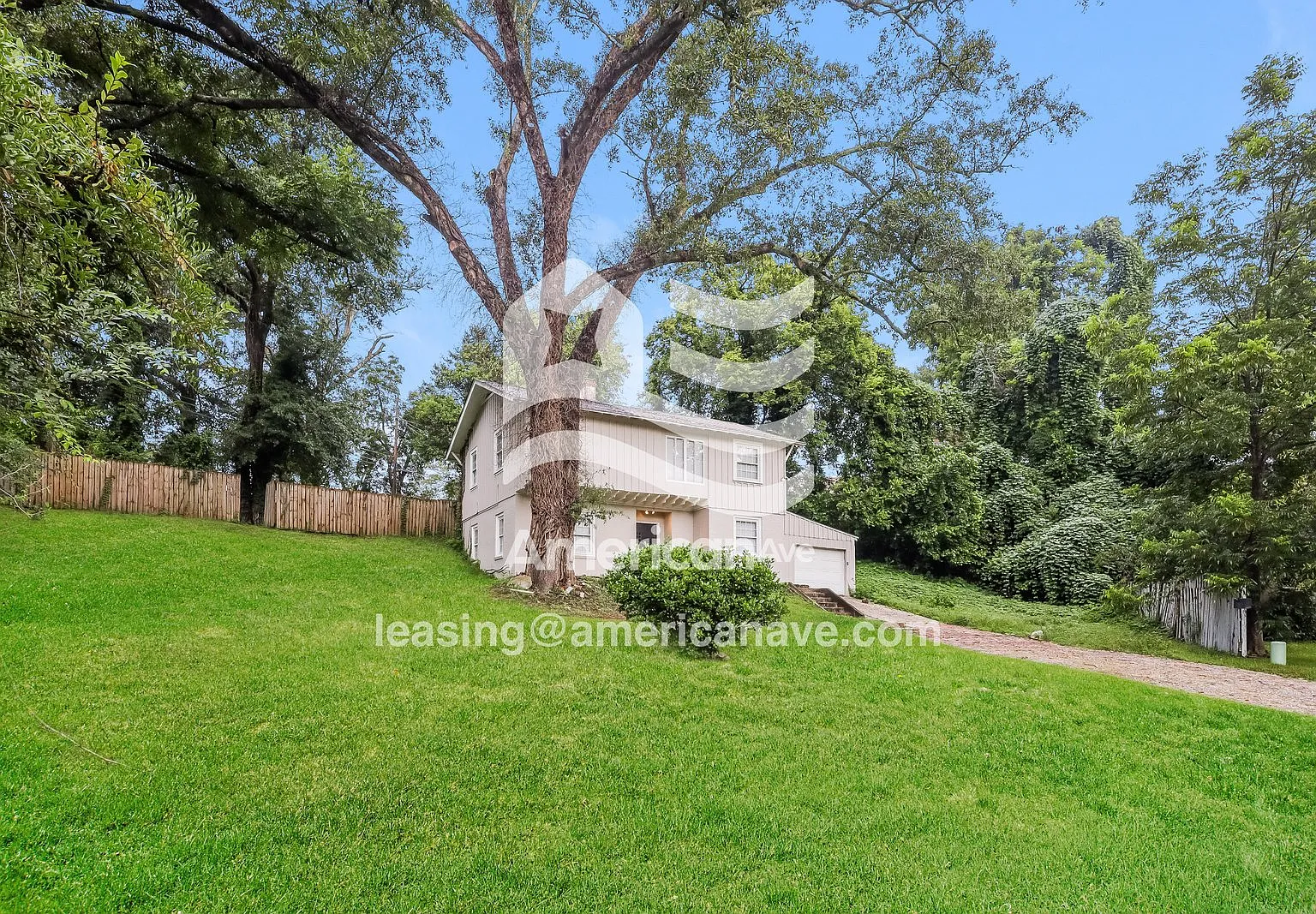 3 bed, 2.5 bath, 1836 sqft, $1,447 — Photo 3