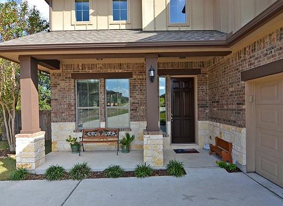 3rd image of 224 E Adelanta Pl