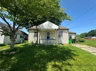242 27th St NW, Barberton, OH