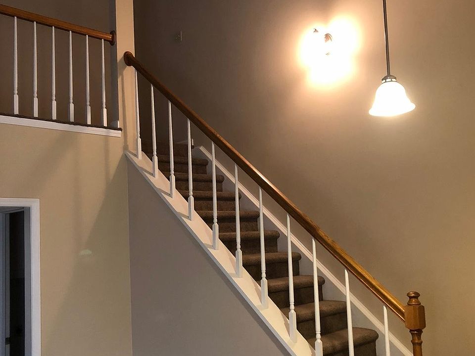 1st image of 265 Woodcastle Dr