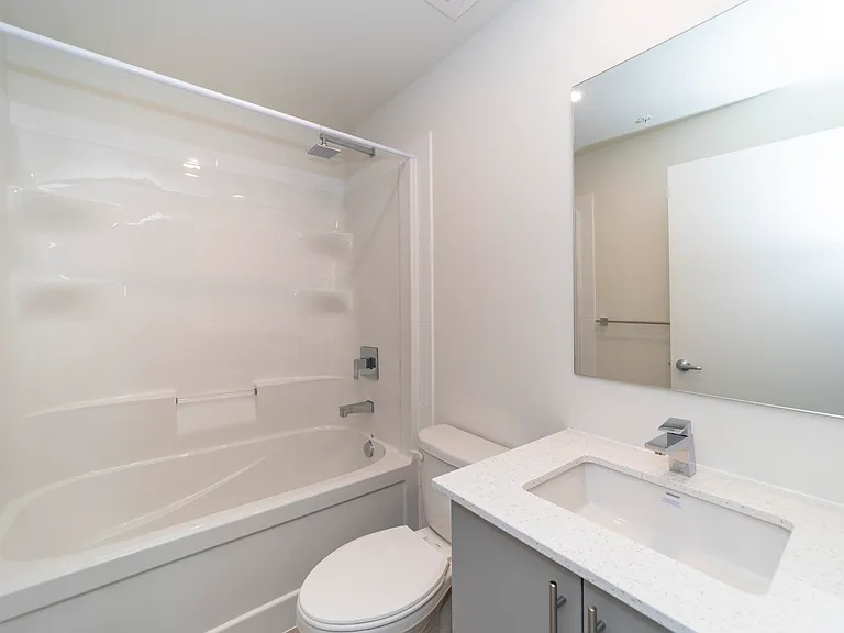 353 Gardner St — Photo 47
