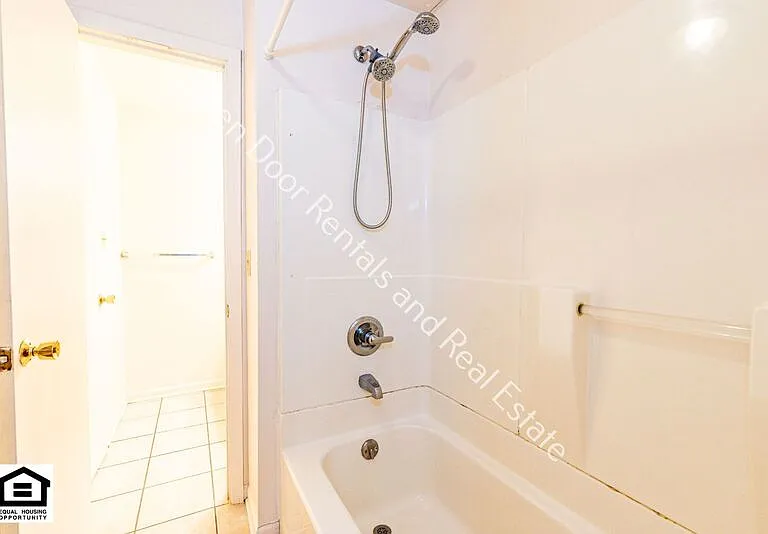 15110 Tally Ho Dr #5 — Photo 11
