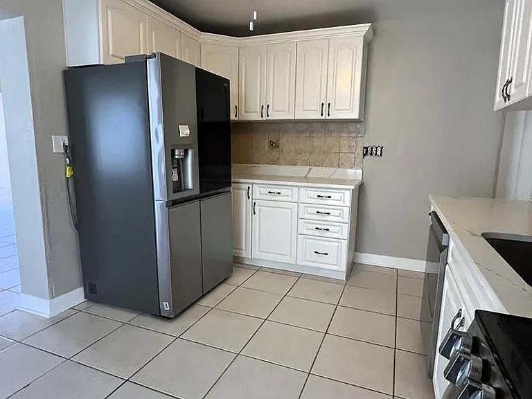 360 72nd Ave — Photo 10