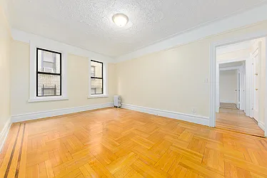 119-21 Metropolitan Avenue #4N in Kew Gardens, Queens | StreetEasy