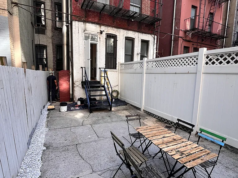513 E 81st St #1RR — Photo 2