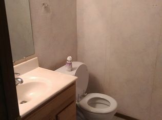 1724 Fulton Ln, Hanover Park, IL