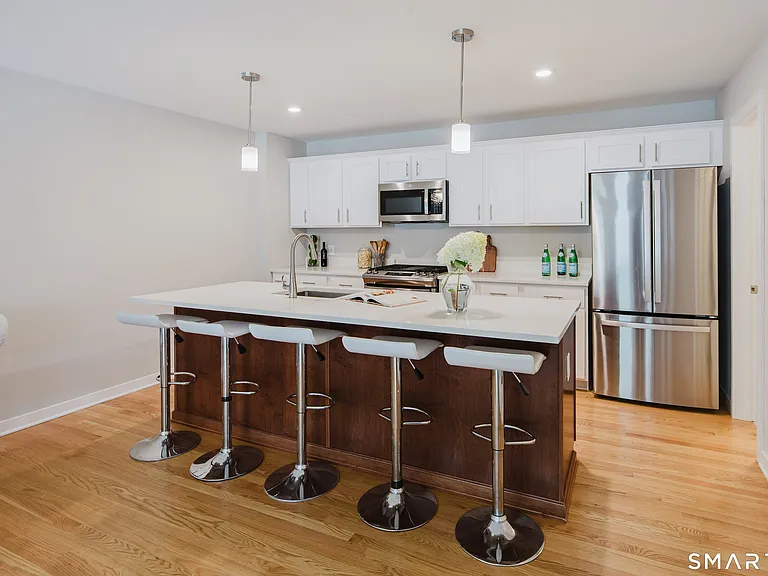 1385 Washington Blvd #4 — Photo 6