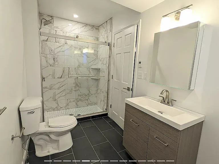 3 bed, 1350 sqft, $6,200 — Photo 4
