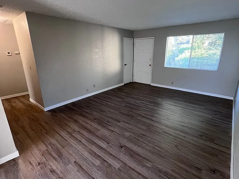 5576 Mountain View Dr #1-4 — Photo 2