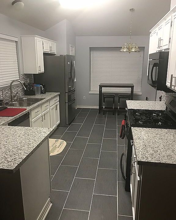 1st image of 209 Armstrong Dr