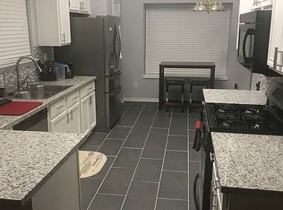209 Armstrong Dr, Cedar Hill, TX 75104