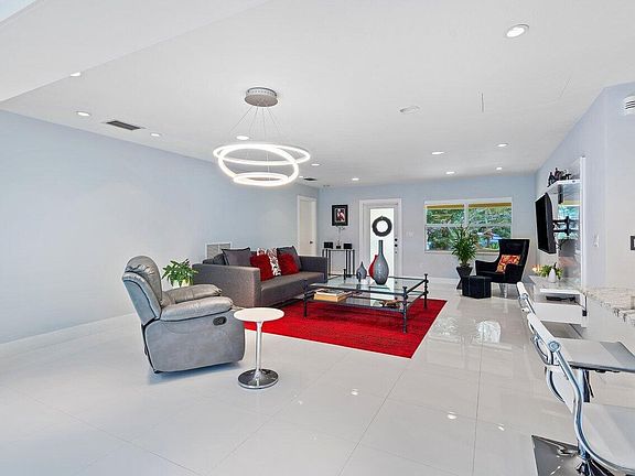 5th image of 1709 Coral Gardens Drive