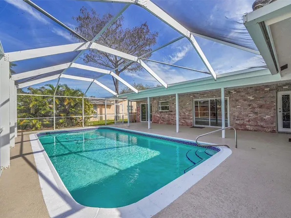 736 Ramblewood Drive, Coral Springs, FL 33071
