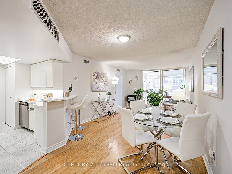 1001 Bay St #1506 — Photo 14