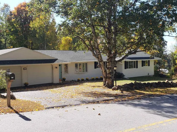 271 Belknap Mountain Road, Gilford, NH 03249